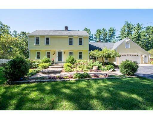 237 Forest St, Dunstable, MA 01827