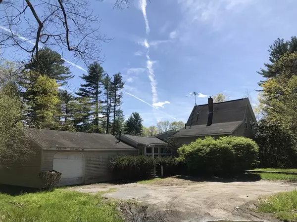 279 Washington Street, Sherborn, MA 01770