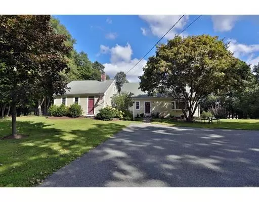 621 Lowell Street, Lynnfield, MA 01940