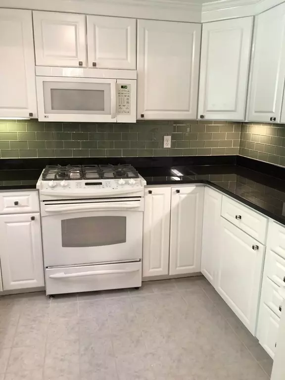 Weston, MA 02493,65 Jericho Rd #65