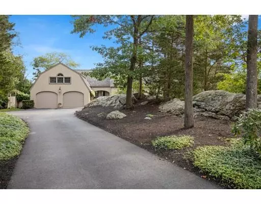 11 Ringbolt Road, Hingham, MA 02043