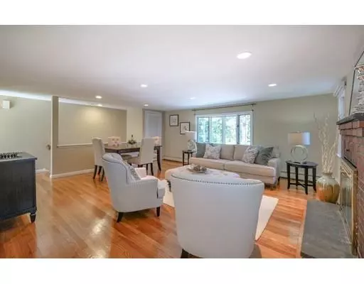 Wayland, MA 01778,78 Riverview Cir