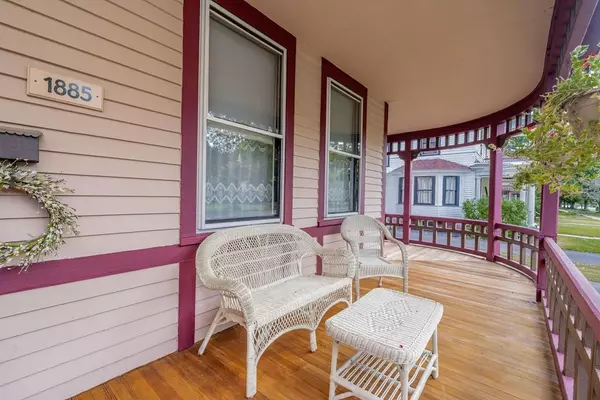 Springfield, MA 01109,83 Dartmouth Street