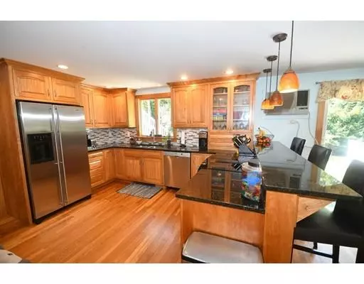 West Newbury, MA 01985,5 Felton Lane