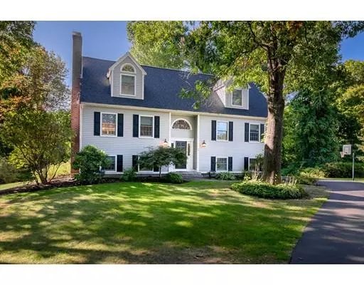 Southborough, MA 01772,35 Clifford Street