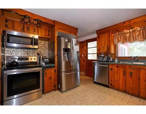 Grafton, MA 01519,2 Crescent Street