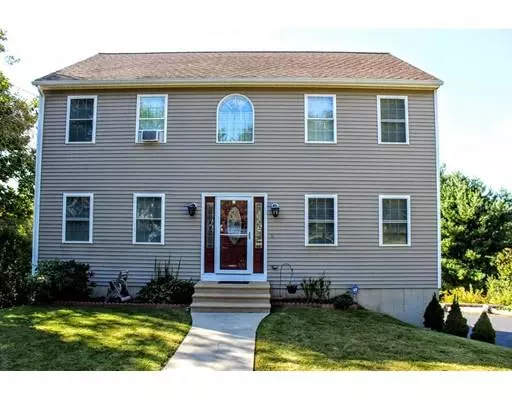 Southbridge, MA 01550,4 Dennison Ln