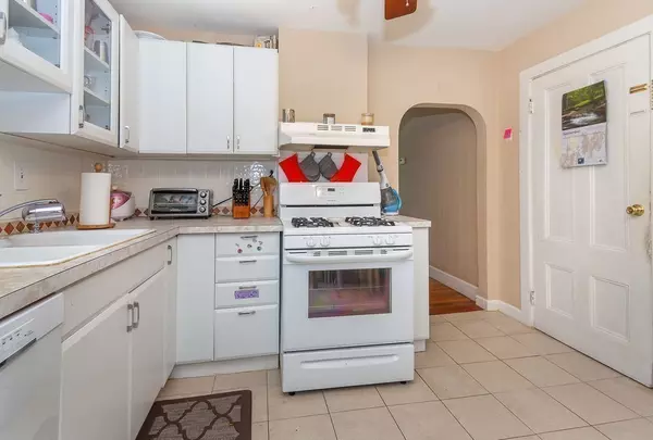 Newton, MA 02459,359 Parker Street #359