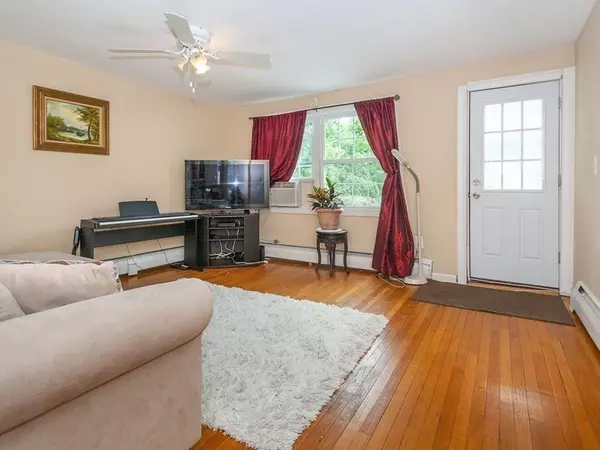 Newton, MA 02459,359 Parker Street #359