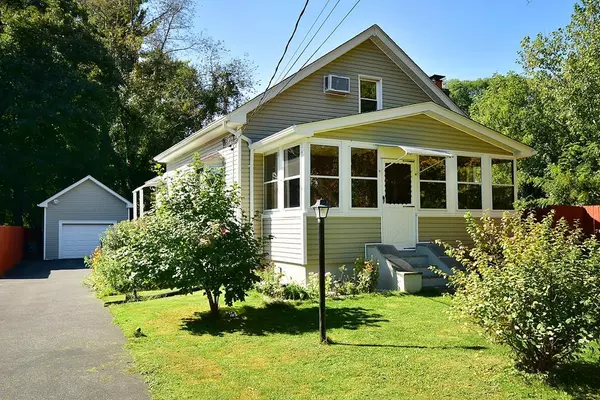 172 Leonard St, Agawam, MA 01001