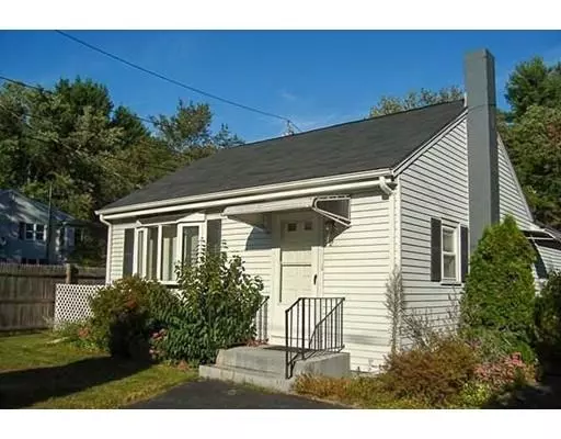 2 Blackstone St, Uxbridge, MA 01569