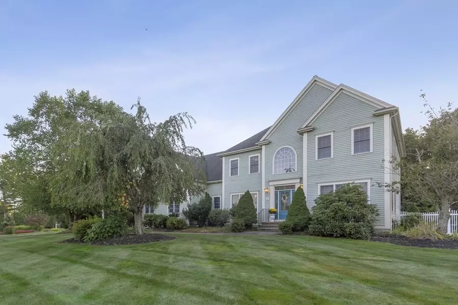 35 Colts Crossing, Canton, MA 02021