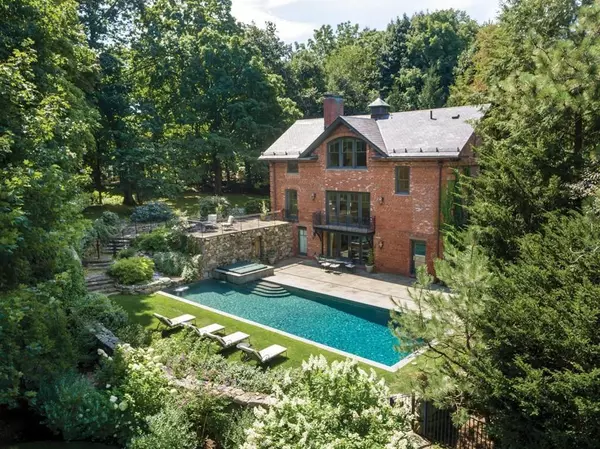 186+190 Warren St, Brookline, MA 02445