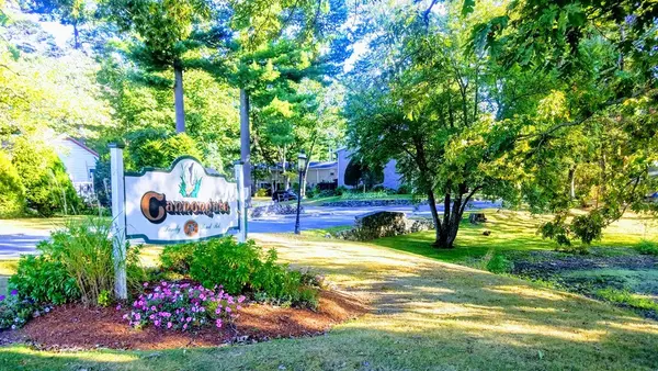 75 Sandy Pond Rd #7, Ayer, MA 01432