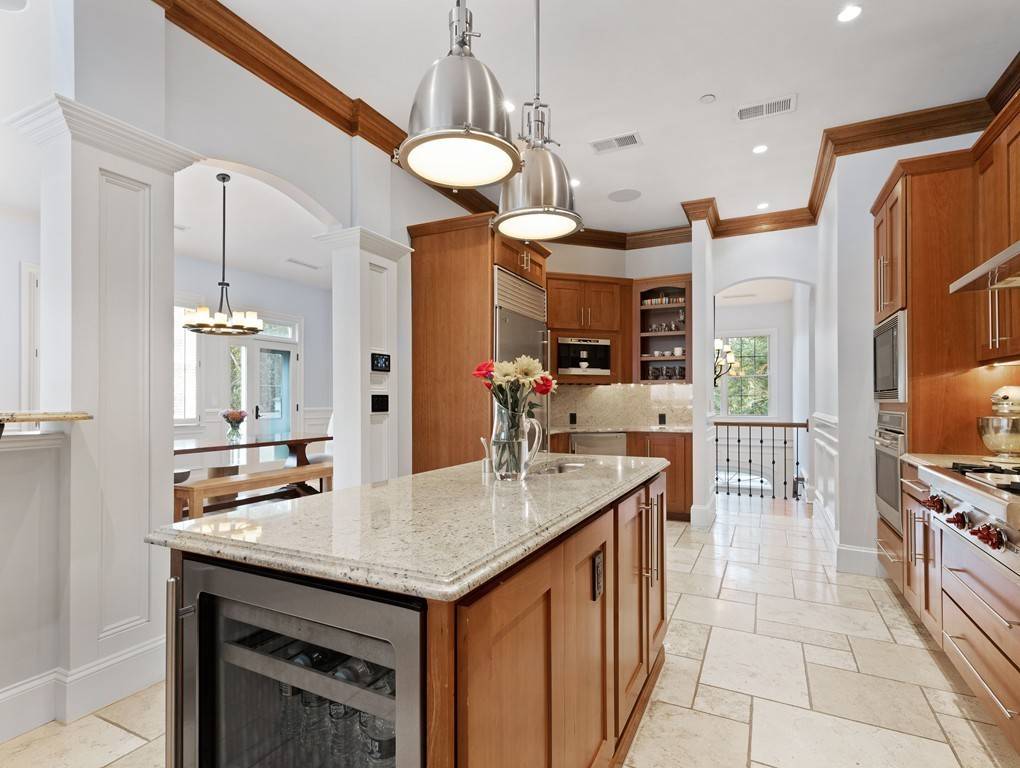 221 Victory Rd #221, Quincy, MA 02171