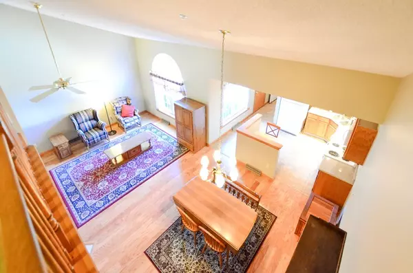 17 Castle Hills Road #B, Agawam, MA 01001