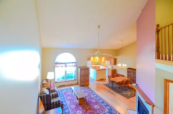 Agawam, MA 01001,17 Castle Hills Road #B