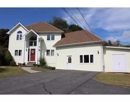 94 Elm St, Blackstone, MA 01504