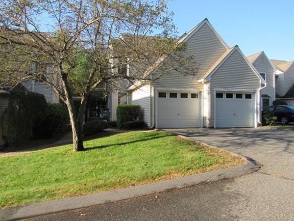 11 Castlegate Dr #A, Springfield, MA 01129