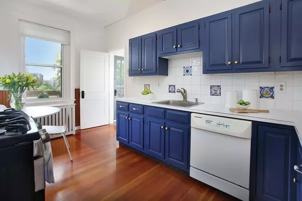 Brookline, MA 02446,82 Browne St #3