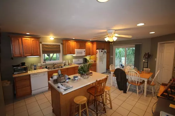 East Bridgewater, MA 02333,318 N Central St