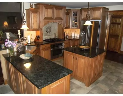 Westfield, MA 01085,48 Alexander Pl