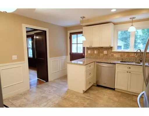 Milton, MA 02186,63 Governors Rd