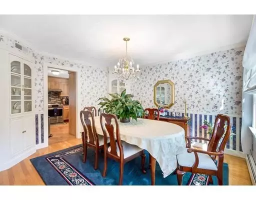 Melrose, MA 02176,52 School St