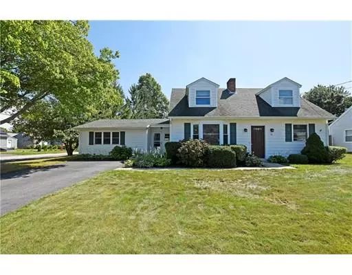 46 Sowams Dr, Bristol, RI 02809