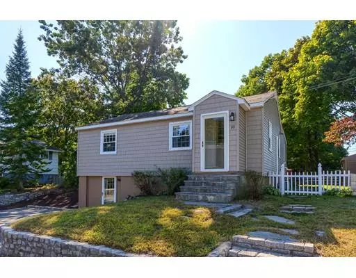 10 Piedmont St, Methuen, MA 01844