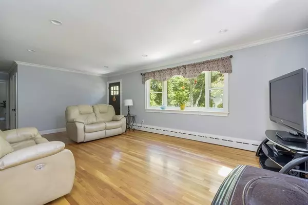 Rochester, MA 02770,137 Snipatuit Road