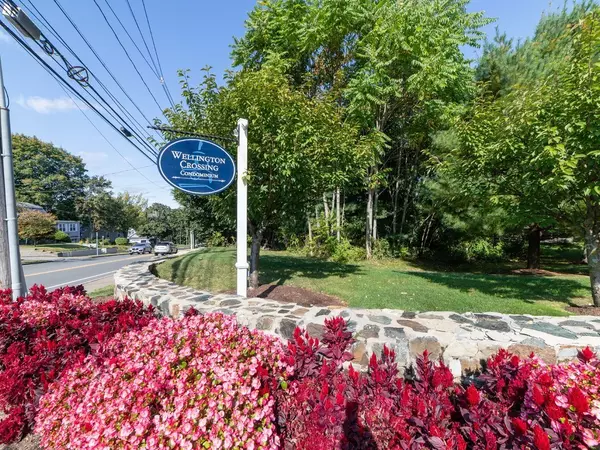 204 Clocktower Dr #212, Waltham, MA 02452