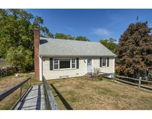 75 Pleasant St, Cohasset, MA 02025