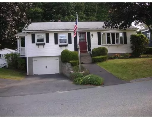 32 Desrosiers Street, Dracut, MA 01826