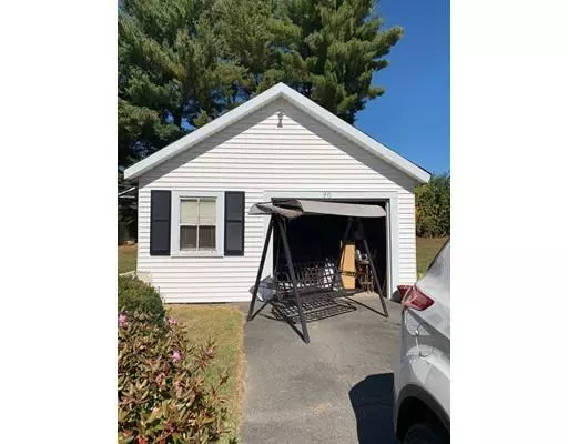 Deerfield, MA 01373,20 Thayer Street