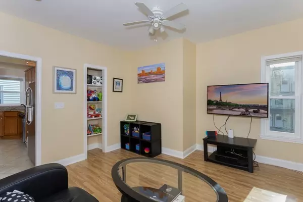 Somerville, MA 02145,58 Grant St #58