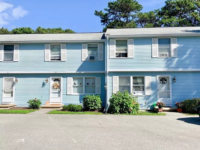 96 Queen Anne Rd #103, Harwich, MA 02645