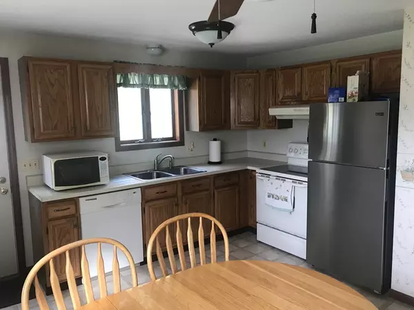 Agawam, MA 01001,34-36 Ellison Ave