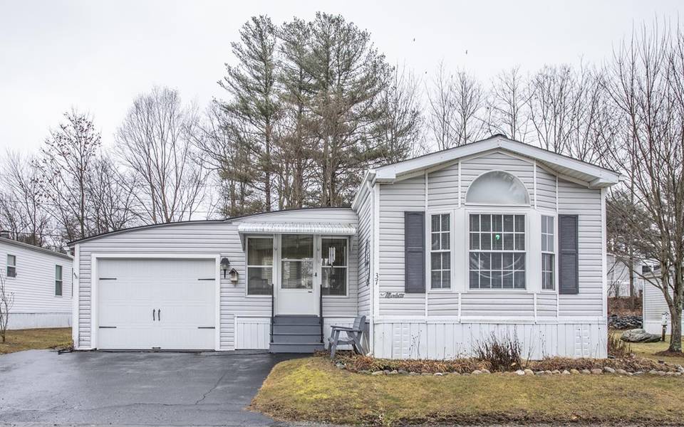 37 Tucker Terrace, Raynham, MA 02767