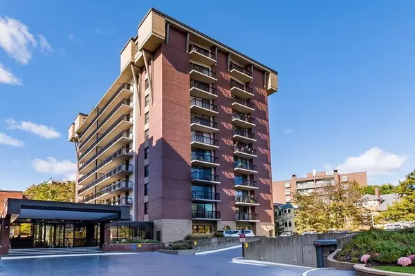 50 Longwood Ave #917, Brookline, MA 02446