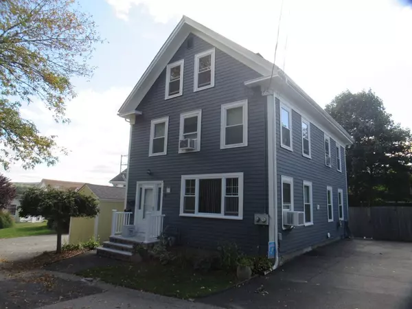 35 Cherry St, Somerset, MA 02726