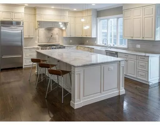 Newton, MA 02459,45 Indian Ridge Rd