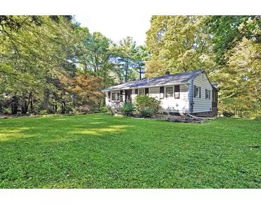 Sturbridge, MA 01518,19 Clarke Rd