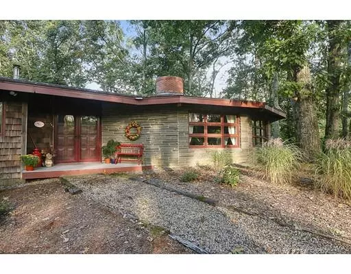 189 Ash St, West Newbury, MA 01985