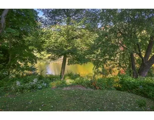 Ipswich, MA 01938,21 Upper River Road