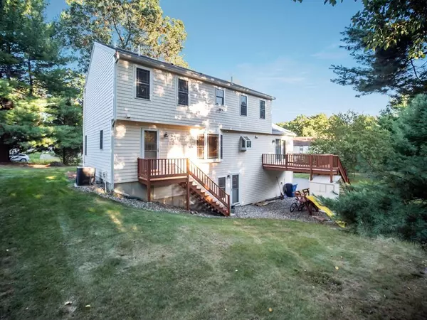 Acton, MA 01720,4 Macleod Ln