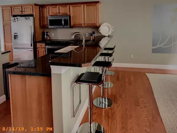 East Longmeadow, MA 01028,337 Pinehurst Dr #337