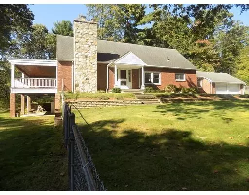 116 Lakevilla Ave, Springfield, MA 01109