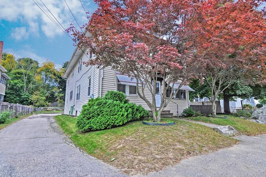 79 Myrtle Ave, Webster, MA 01570