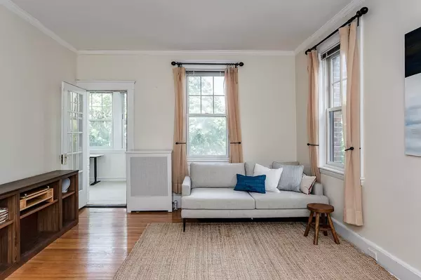 Brookline, MA 02446,135 Freeman St #2A